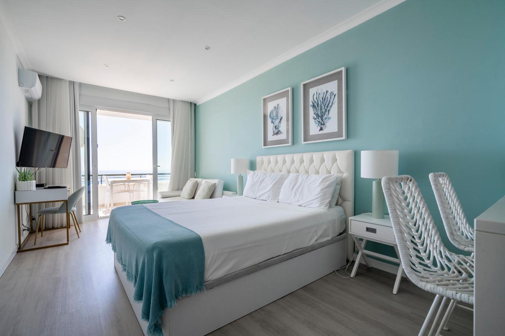 Sea Lovers - Sea Front - Studio Apartment モンテ・ゴルド エクステリア 写真